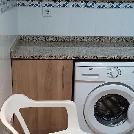 Bonito Bajo Cerca Del Mar